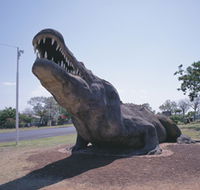 Crocodile Statue - Hotel WA