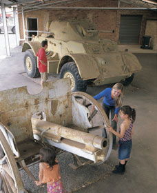 Goldfields War Museum - Hotel WA 0