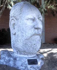 Sir John Forrest Monument - Hotel WA 0