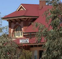 Moonta Tourist Office - Hotel WA
