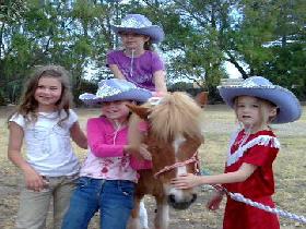 Amberainbow Pony Rides - Hotel WA 0