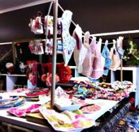 Under The Oak Handmade Gallery and Gifts - Hotel WA