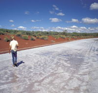 Lake Gairdner National Park - Hotel WA