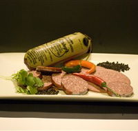 Steinys Traditional Mettwurst - Hotel WA