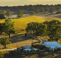 Hutton Vale and Farm Follies - Hotel WA