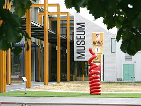 Queen Victoria Museum And Art Gallery - Hotel WA 0