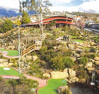 Putters Adventure Golf - Hotel WA