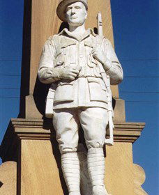 Beaudesert War Memorial - Hotel WA 0