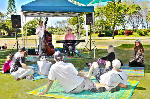 Broadbeach Beachfront Markets - Hotel WA 8