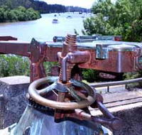 Maryboroughs Guns - Hotel WA