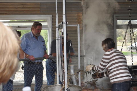 Eucalyptus Distillery Museum - Hotel WA 1