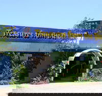 Treasures from the Deep - Opal and Shell Museum - Hotel WA