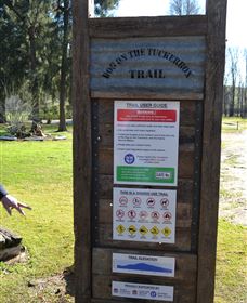 Dog On The Tucker Box Recreational Trail - Hotel WA 0
