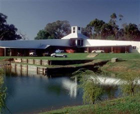 Binalong Motor Museum - Hotel WA 1