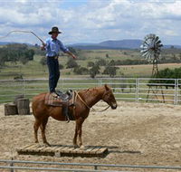 Boggy Creek Shows - Hotel WA