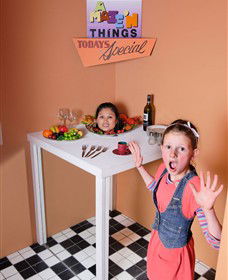 A Maze'N Things - Hotel WA 1