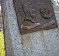 Thunderbolt's Statue and Constable Walker Memorial - Hotel WA