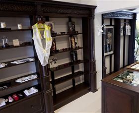 IV COLLECTIVE - Hotel WA 3