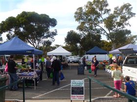 Riverland Farmers Market - Hotel WA 2