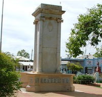 Charleville War Memorial - Hotel WA