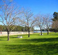 Lock 10 and Weir - Hotel WA