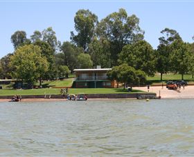 Griffith Boat Club - Hotel WA 1