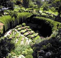 Umpherston Sinkhole - Hotel WA