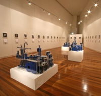Wagga Wagga Art Gallery - Hotel WA