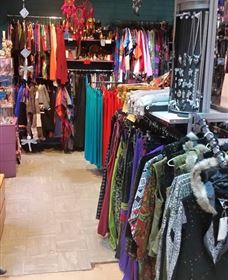 Earth Spirit Natures Clothing And Giftware - Hotel WA 1