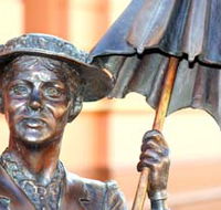 Mary Poppins Statue - Hotel WA