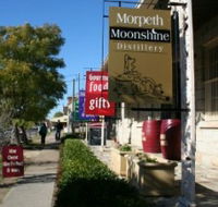Morpeth Wine Cellars and Moonshine Distillery - Hotel WA