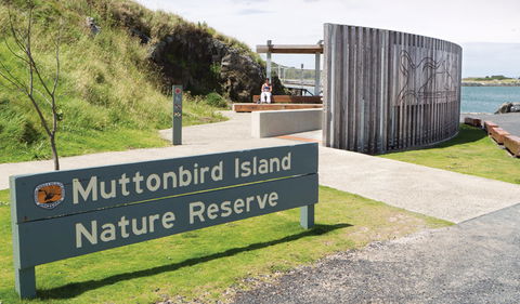 Muttonbird Island Outdoor Learning Space - Hotel WA 0
