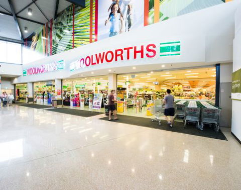 Noosa Civic Shopping Centre - Hotel WA 1