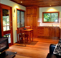 Waterfall Hideout-Rainforest Cabin for Couples - Hotel WA