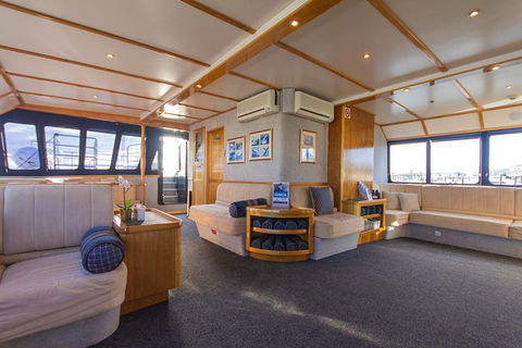 Blue Whale Perth Canyon Expedition - Hotel WA 4
