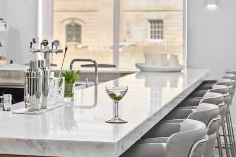 A Sommelier Guided Tour: Thursday Afternoon Wine Gin Cheese & Cocktails - Hotel WA 12