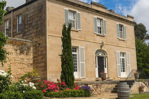 A Sommelier Guided Tour: Thursday Afternoon Wine Gin Cheese & Cocktails - Hotel WA 4