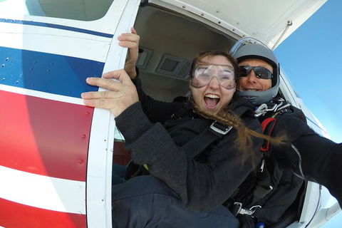 Coffs Harbour Ground Rush Or Max Freefall Tandem Skydive On The Beach - Hotel WA 4