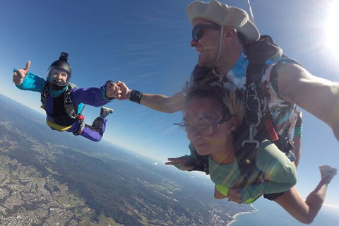 Coffs Harbour Ground Rush Or Max Freefall Tandem Skydive On The Beach - Hotel WA 7