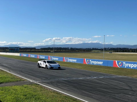 Performance Driving Australia -  Supercar Experience - Hotel WA 1