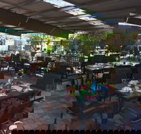 Tumut Valley Violets - Hotel WA