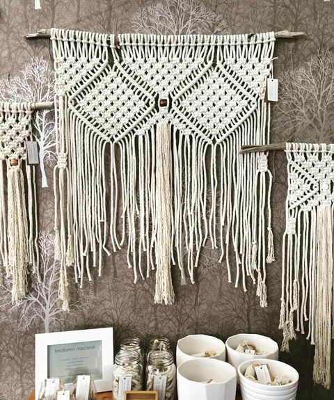 Under The Oak Handmade Gallery And Gifts - Hotel WA 2