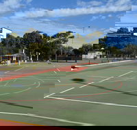 Cleve Sporting Facilities - Hotel WA