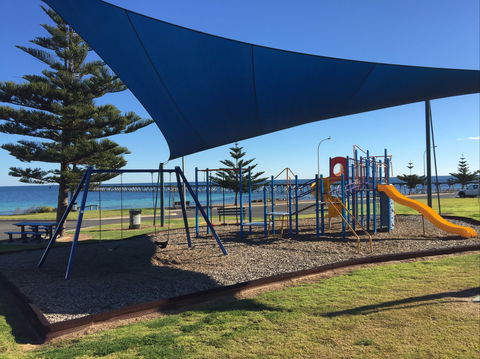 Port Hughes Playground - Hotel WA 1
