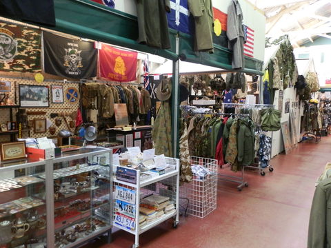 AAA Army Surplus And Collectables - Hotel WA 0