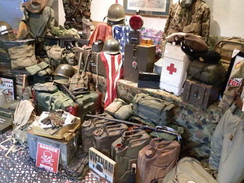 AAA Army Surplus And Collectables - Hotel WA 1