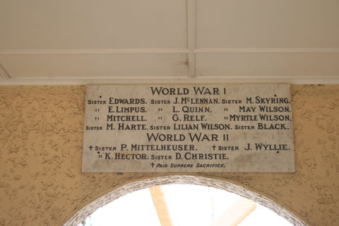 Bundaberg War Nurses Memorial And Park - Hotel WA 1