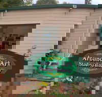 Around Art Studio/Gallery - Hotel WA