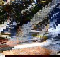 Lucindale Cemetery - Hotel WA