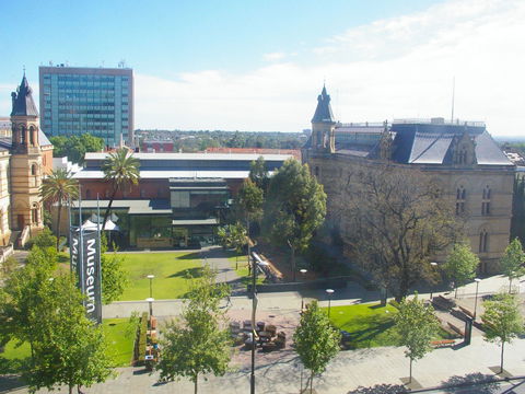 South Australian Museum - Hotel WA 1